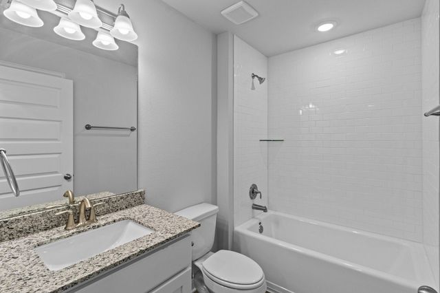 2111 Emerald Lake Trail, Dayton, TX 77525