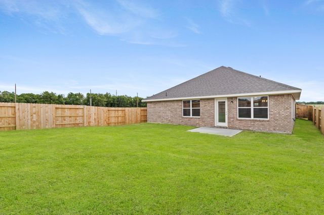 2111 Emerald Lake Trail, Dayton, TX 77525