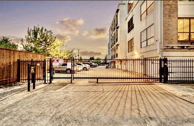 1722 Washington Avenue D, Houston, TX 77007