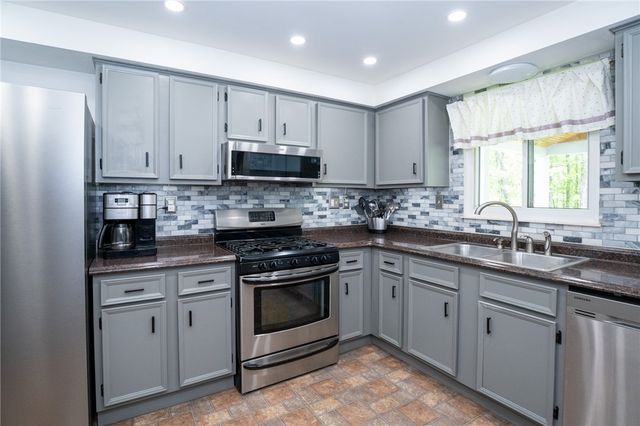 166 Walden Way, North Fayette, PA 15126