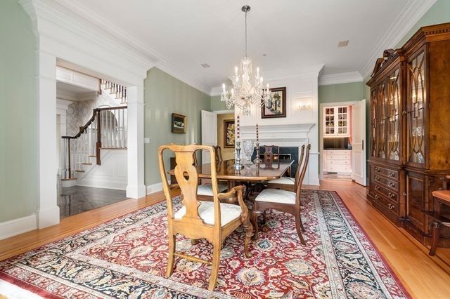 6 Hilltop Park, Wilbraham, MA 01095