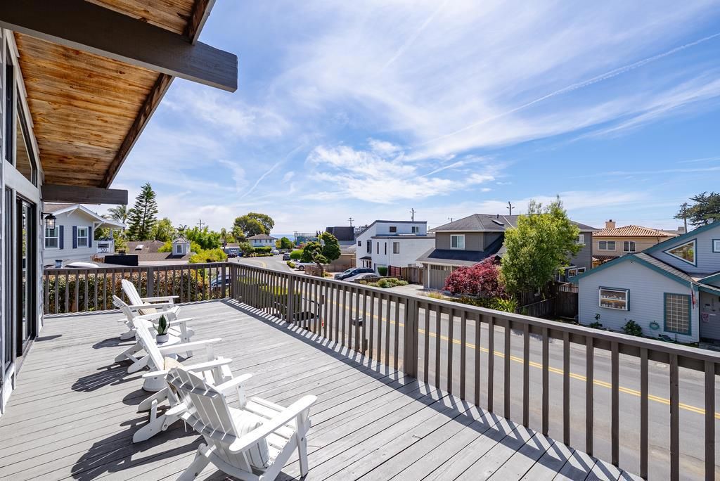 Image 14 of property listing at 524 Middlefield Drive, Aptos, CA 95003