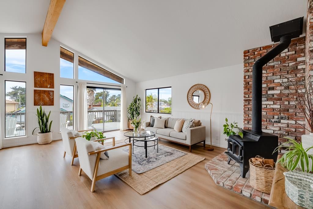 Image 7 of property listing at 524 Middlefield Drive, Aptos, CA 95003