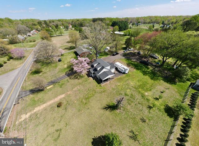 181 SANFORD DR, Fredericksburg, VA 22406