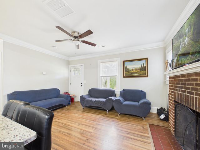 181 SANFORD DR, Fredericksburg, VA 22406