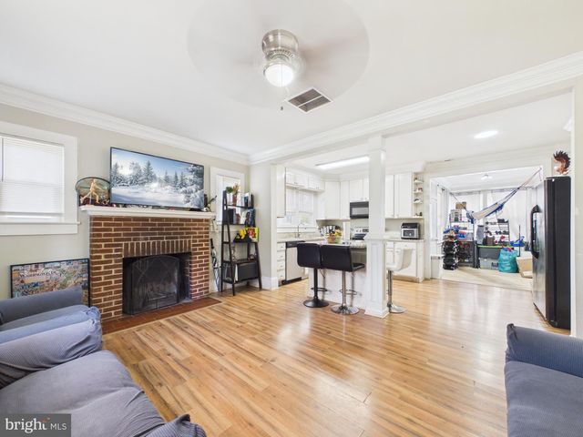 181 SANFORD DR, Fredericksburg, VA 22406