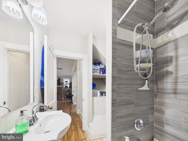 181 SANFORD DR, Fredericksburg, VA 22406