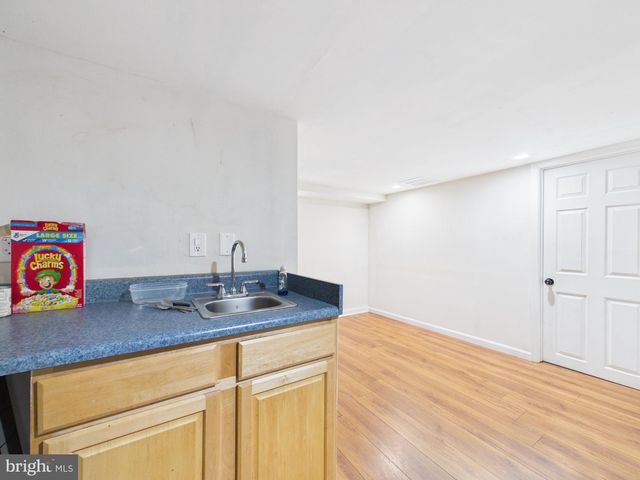 181 SANFORD DR, Fredericksburg, VA 22406