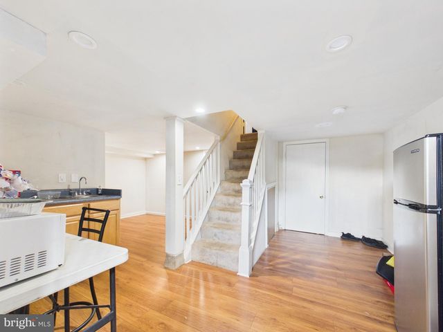 181 SANFORD DR, Fredericksburg, VA 22406