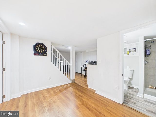 181 SANFORD DR, Fredericksburg, VA 22406