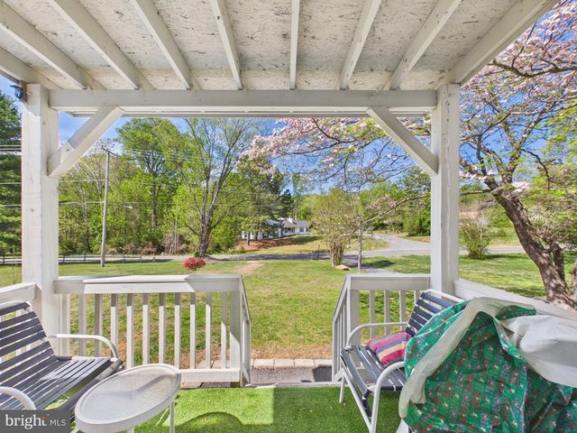 181 SANFORD DR, Fredericksburg, VA 22406