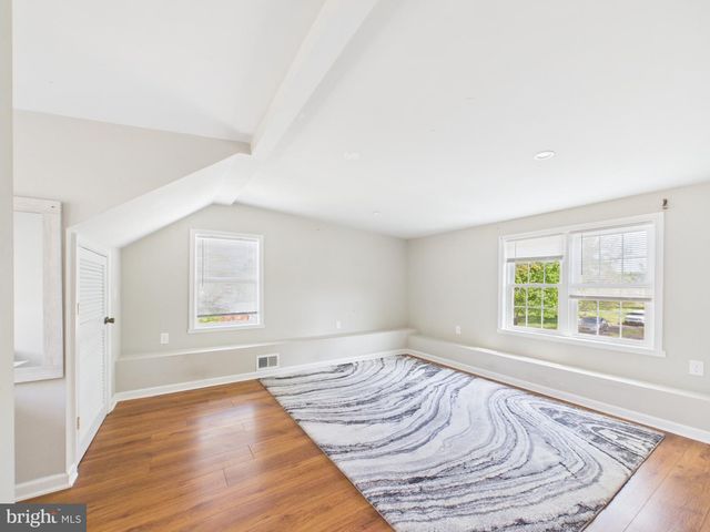 181 SANFORD DR, Fredericksburg, VA 22406