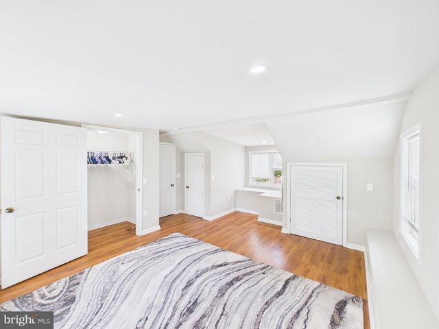 181 SANFORD DR, Fredericksburg, VA 22406