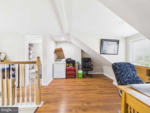 181 SANFORD DR, Fredericksburg, VA 22406