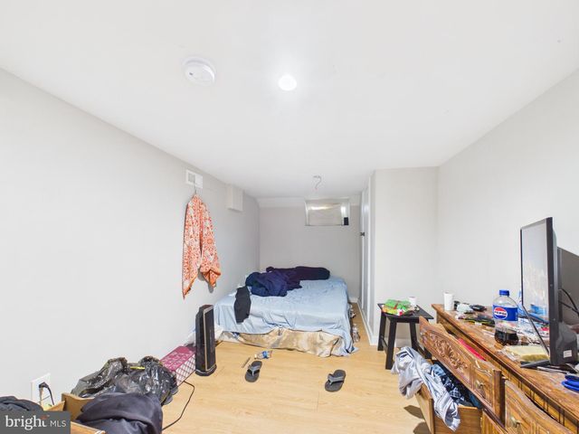 181 SANFORD DR, Fredericksburg, VA 22406