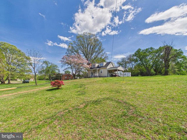 181 SANFORD DR, Fredericksburg, VA 22406