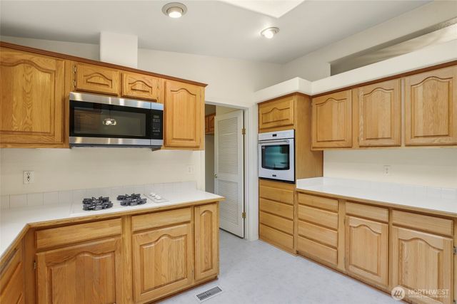 8118 20th Lane SE, Lacey, WA 98503