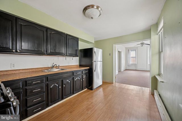 188 GREEN LN, Philadelphia, PA 19127