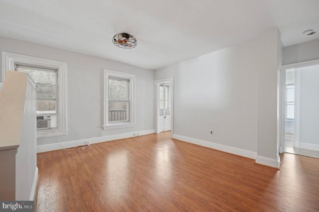 188 GREEN LN, Philadelphia, PA 19127