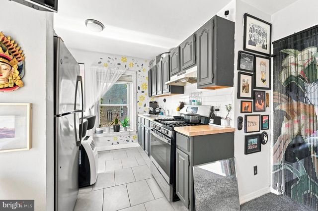188 GREEN LN, Philadelphia, PA 19127