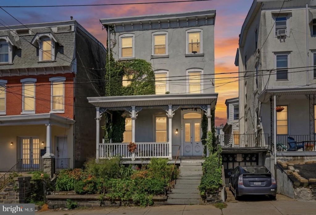 188 GREEN LN, Philadelphia, PA 19127