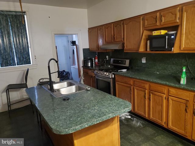 6058 WEBSTER ST, Philadelphia, PA 19143