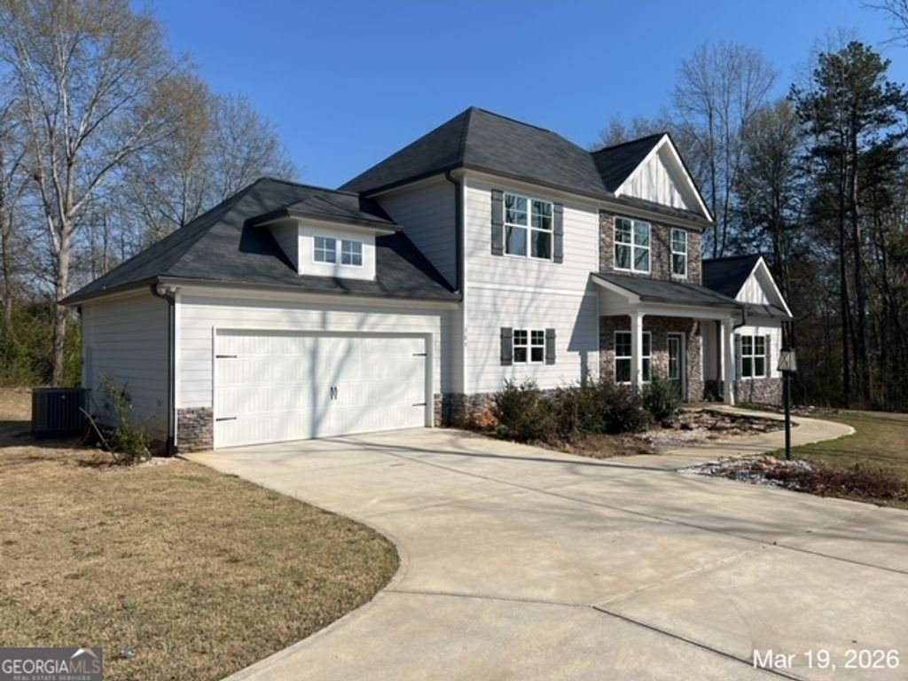 309 QUAIL FOREST Circle, Toccoa, GA 30577