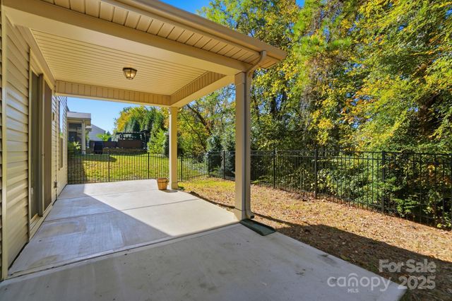 4325 Hunton Dale Road NW, Concord, NC 28027