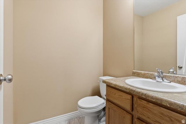 937 FARNHAM DR, North Salt Lake, UT 84054