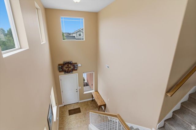 937 FARNHAM DR, North Salt Lake, UT 84054