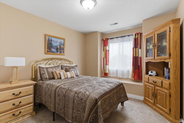 937 FARNHAM DR, North Salt Lake, UT 84054