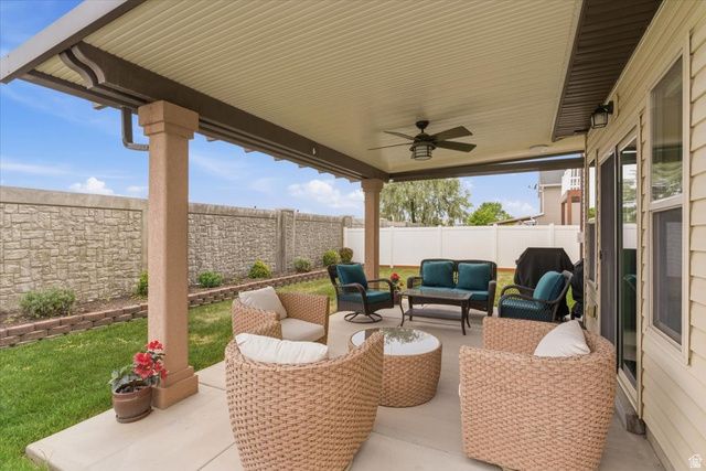 937 FARNHAM DR, North Salt Lake, UT 84054