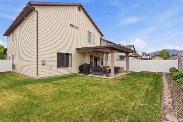 937 FARNHAM DR, North Salt Lake, UT 84054