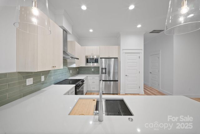 163 Collin Place 20, Asheville, NC 28804