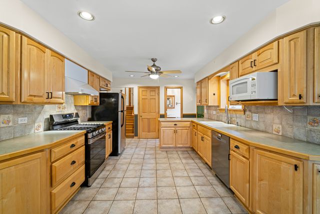 421 N Elm Street, Itasca, IL 60143
