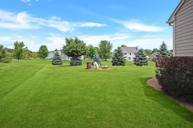 W348N5840 Snapdragon COURT, Oconomowoc, WI 53066