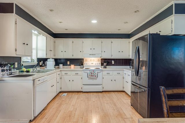 25 Fred Lane, Conway, AR 72032