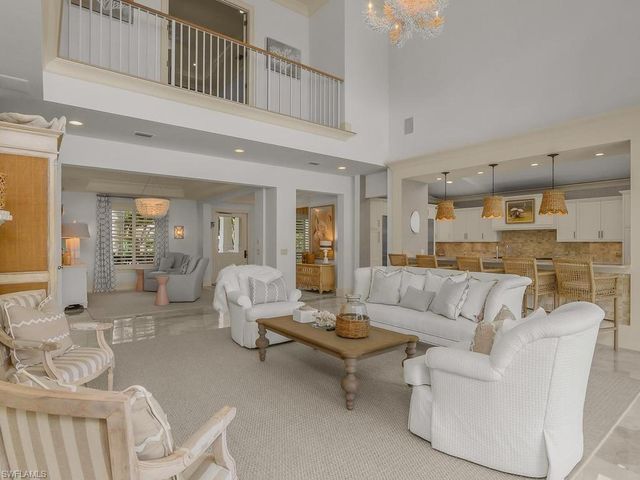 580 15th AVE S, Naples, FL 34102