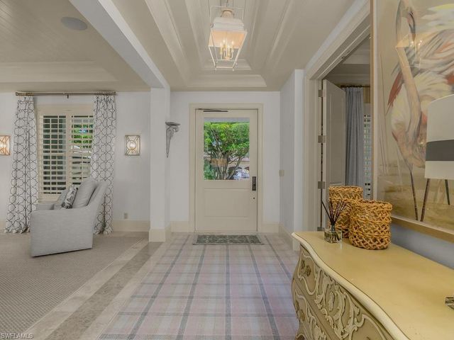580 15th AVE S, Naples, FL 34102