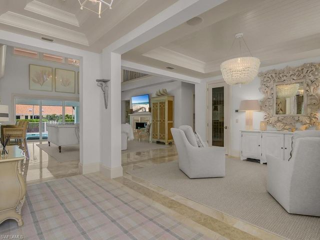 580 15th AVE S, Naples, FL 34102