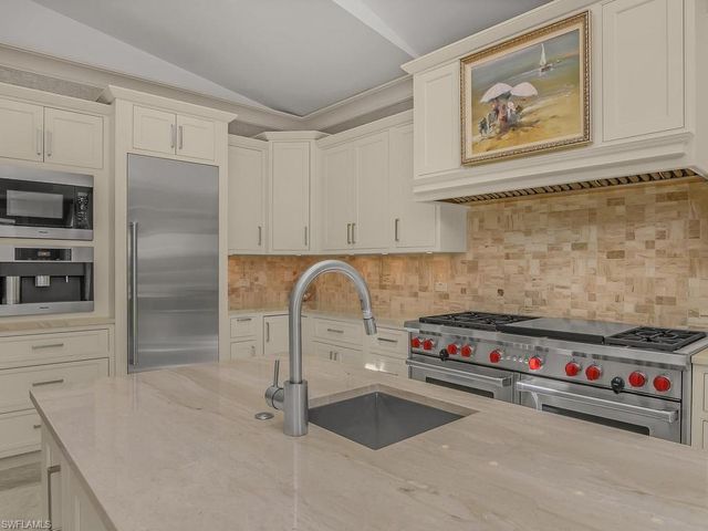 580 15th AVE S, Naples, FL 34102