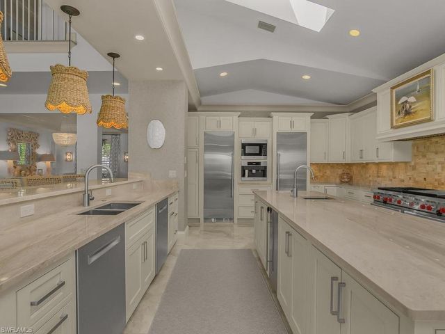 580 15th AVE S, Naples, FL 34102