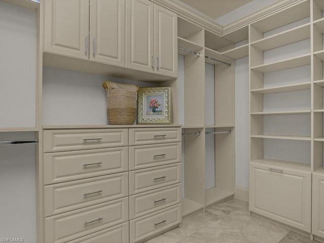 580 15th AVE S, Naples, FL 34102