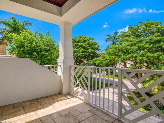 580 15th AVE S, Naples, FL 34102