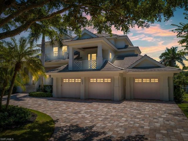 580 15th AVE S, Naples, FL 34102