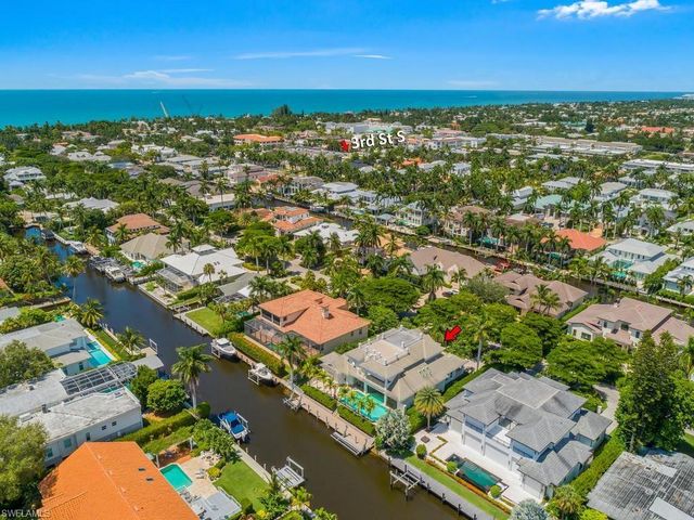 580 15th AVE S, Naples, FL 34102