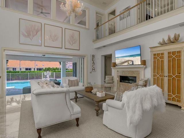 580 15th AVE S, Naples, FL 34102