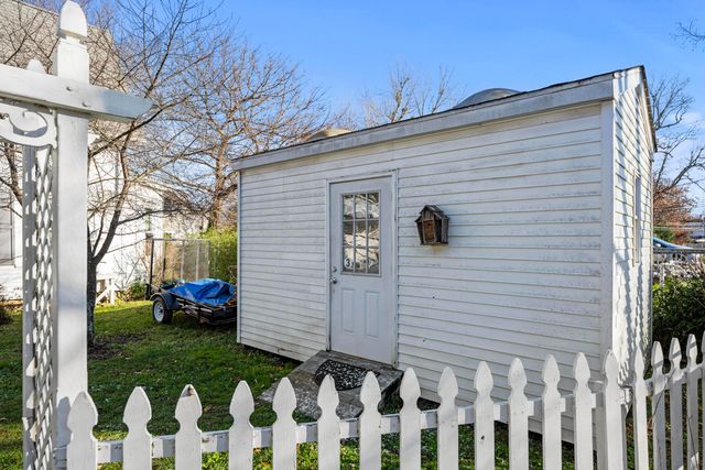 104 Center Court, Berea, KY 40403