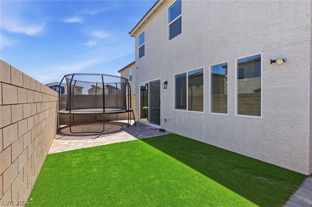 10170 Canyon Mantle Street, Las Vegas, NV 89166