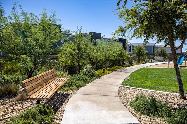 10170 Canyon Mantle Street, Las Vegas, NV 89166
